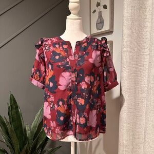 Evereve Burgundy Pink Floral Top with Ruffle and Puff Sleeve Size Small